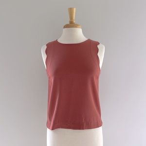 MONTEAU | RUST SCALLOP SLEEVE TOP